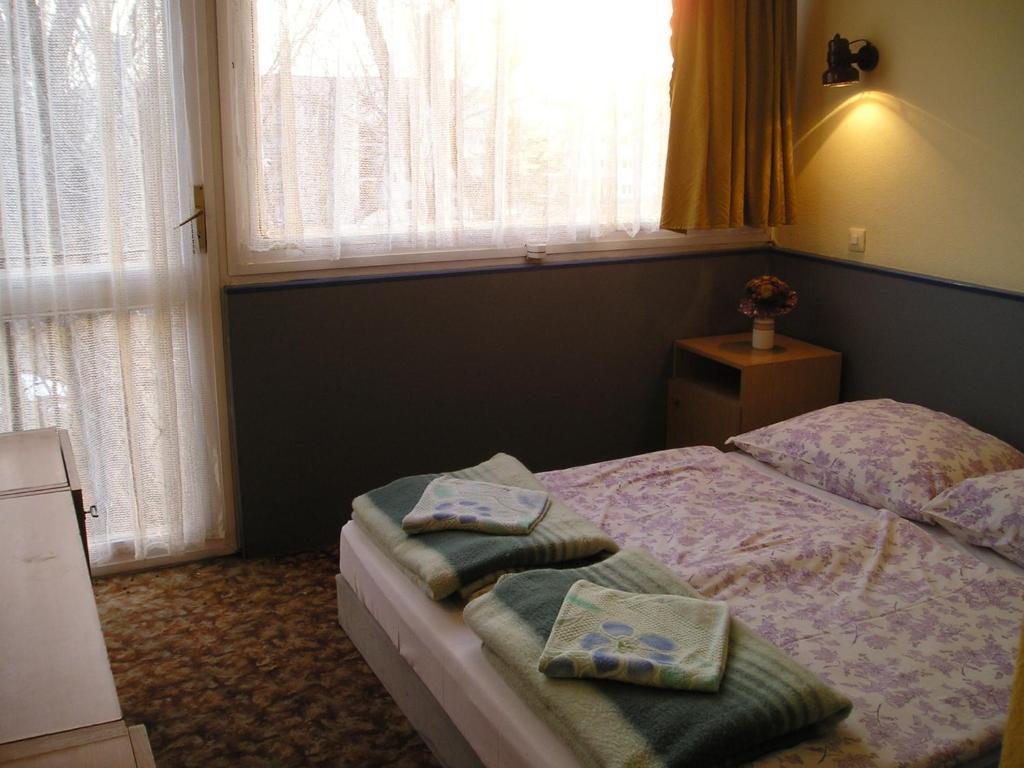 Hotel Rev Szallo Balaton Szántód Zimmer foto
